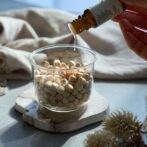 エッセンシャルオイルを垂らして空間の香りつけに